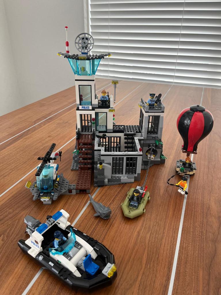Lego City gevangeniseiland - 60130, Ophalen of Verzenden, Gebruikt