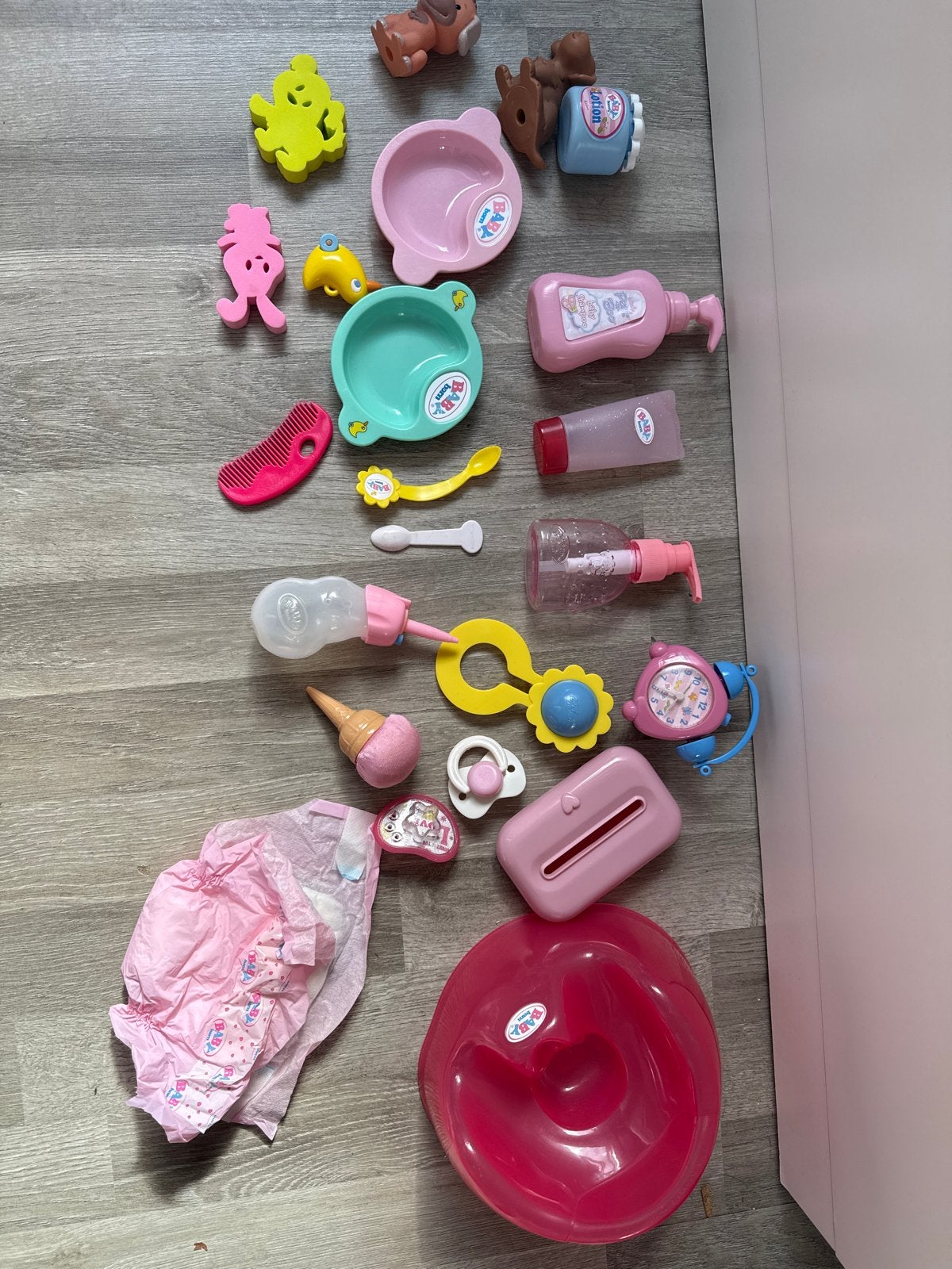 Diverse Baby Born accessoires: potje, flesjes, bordjes en me, Ophalen of Verzenden, Gebruikt, Overige typen