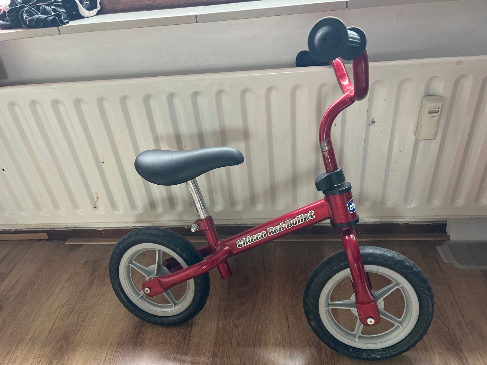 Chicco Red Bullet loopfiets - perfect voor de kleintjes, Fietsen en Brommers, Ophalen, Gebruikt, Minder dan 16 inch