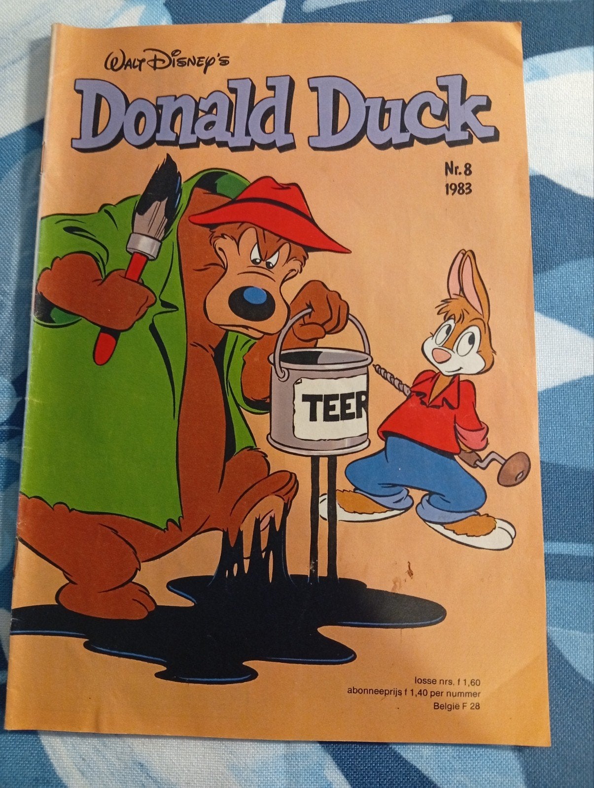 Donald Duck Nr. 8 uit 1983 - Klassiek stripboek, Eén stripboek, Ophalen of Verzenden, Gelezen, Walt Disney Productions