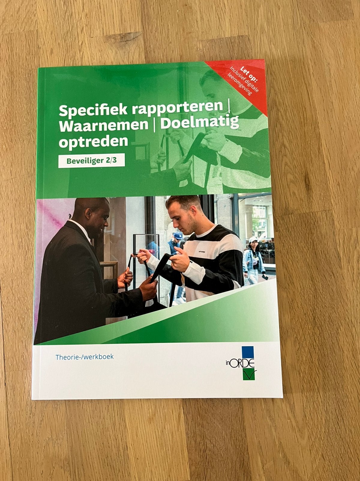 Specifiek rapporteren ,  beveiliger 2/3, Boeken, Ophalen of Verzenden, Zo goed als nieuw, Overige niveaus, Nederlands