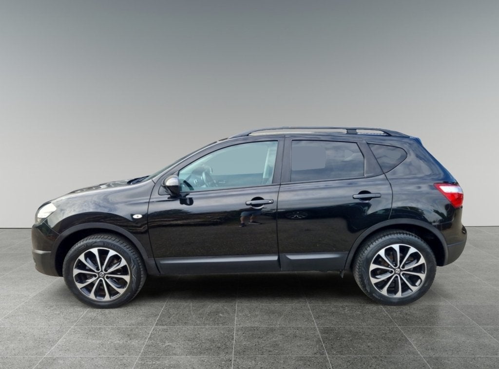 Nissan QASHQAI 1.6 Tech View (bj 2014), Gebruikt, 1225 kg, 4 cilinders, Leder en Stof