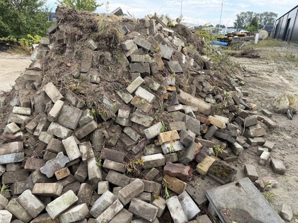 bestratingsmateriaal  betonklinkers waaltjes pallissaden, Ophalen, Klinkers, Zo goed als nieuw, 10 m² of meer