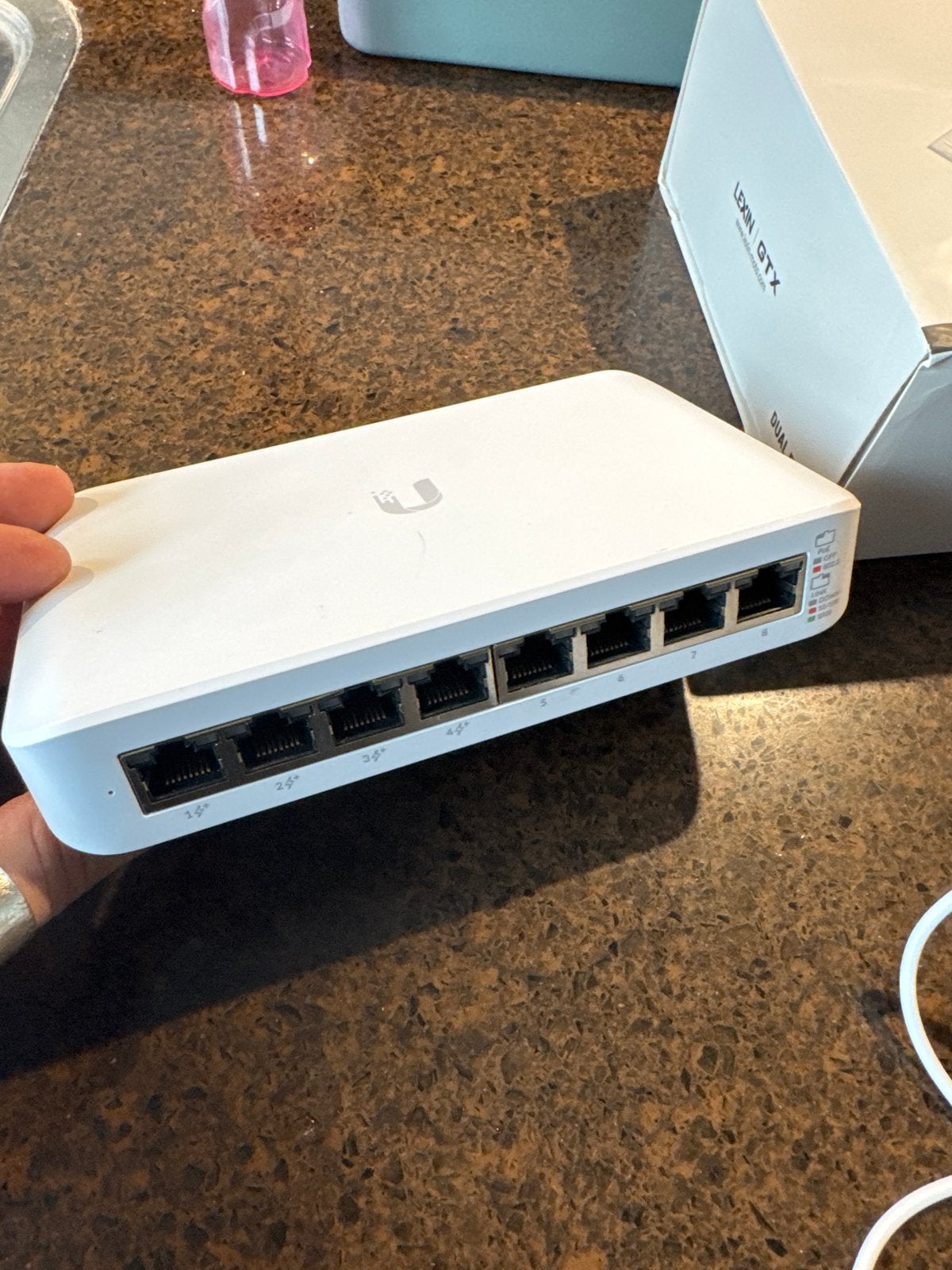 Ubiquiti UniFi Switch Lite 8 PoE (USW-Lite-8-PoE), Ophalen of Verzenden, Zo goed als nieuw