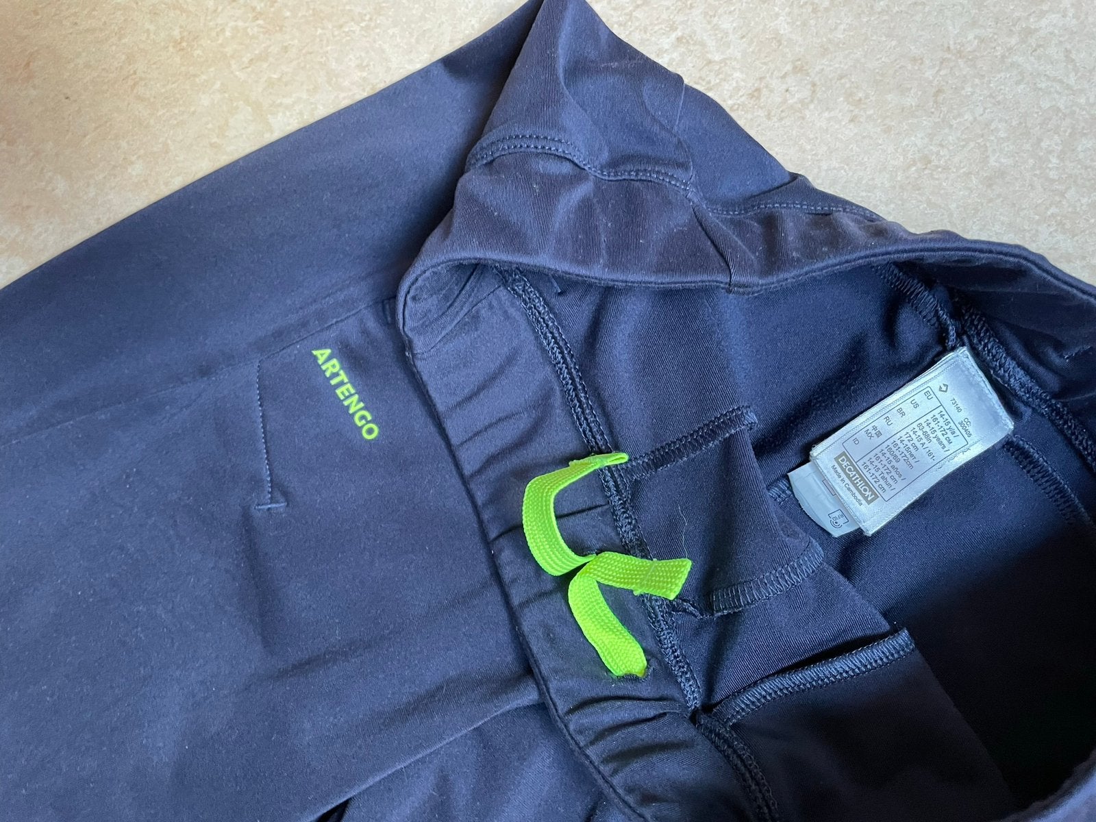 Artengo tennisbroek lang donker blauw mt 161-172 decathlon, Ophalen of Verzenden, Kleding, Overige merken