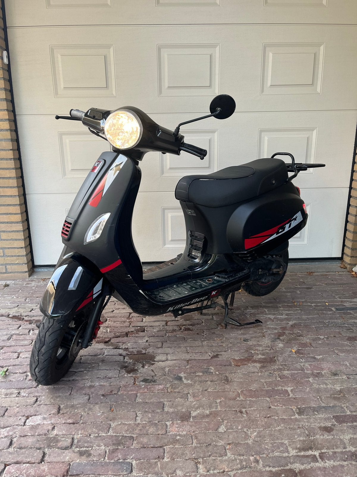 Killerbee brommer, Fietsen en Brommers, Gebruikt, Maximaal 45 km/u, Ophalen of Verzenden, 50 cc