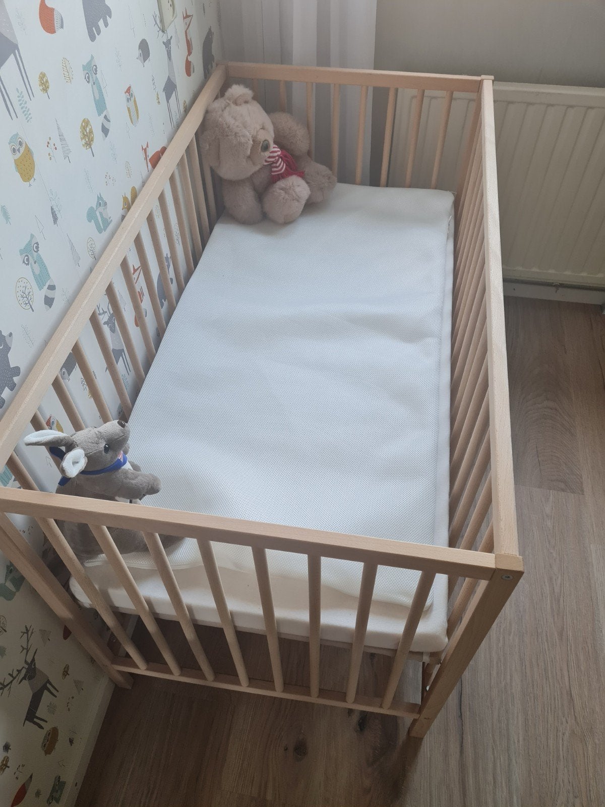 Ikea ledikantje met matras en commode, Ophalen, Gebruikt, Ledikant
