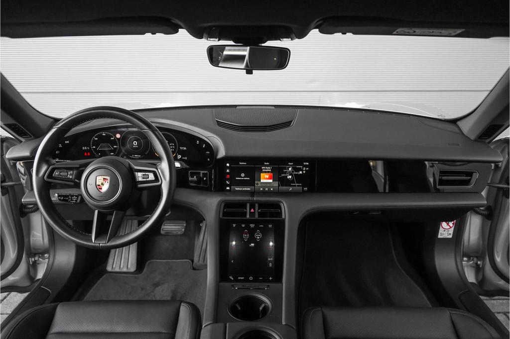 Porsche Taycan Cross Turismo 4 93 kWh Pano Luchtvering PASM, Auto's, Porsche, 12 maanden, Zwart, 4 stoelen, SUV of Terreinwagen