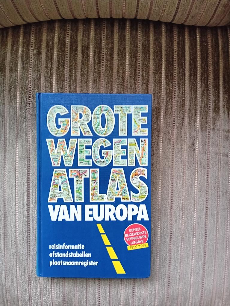 Grote Wegenatlas van Europa - 1990/91, Boeken, Atlassen en Landkaarten, Overige atlassen, Zo goed als nieuw, 1800 tot 2000, Europa Overig
