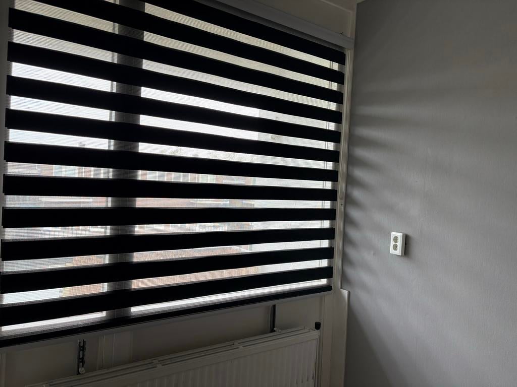 Zwart duo rolgordijn 180x180 cm gaat weg wegens verhuizing, Huis en Inrichting, Stoffering | Gordijnen en Lamellen, Ophalen of Verzenden