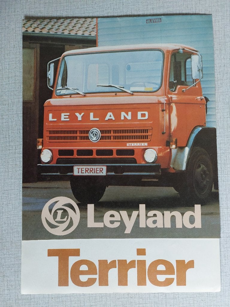 Brochure Folder LEYLAND TERRIER, Boeken, Ophalen of Verzenden, Gelezen, Overige merken
