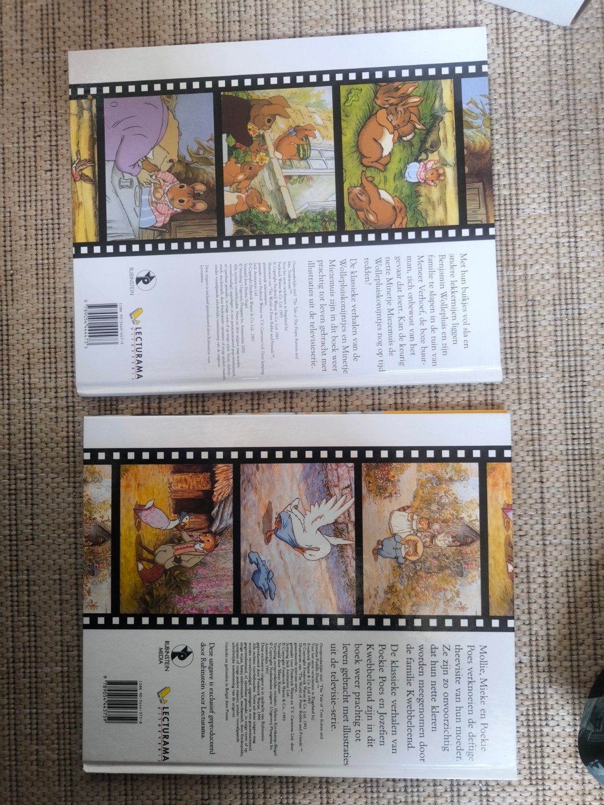2x Beatrix Potter: Wollepluiskonijntjes & Poekie Poes, Boeken, Ophalen of Verzenden, Gelezen, Beatrix Potter, Sprookjes