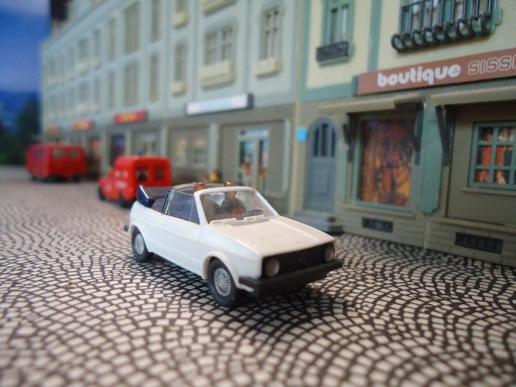 Volkswagen Golf Mk.1 Cabriolet - Wiking alpinwit, Ophalen of Verzenden, Gebruikt, Bus of Vrachtwagen, Wiking