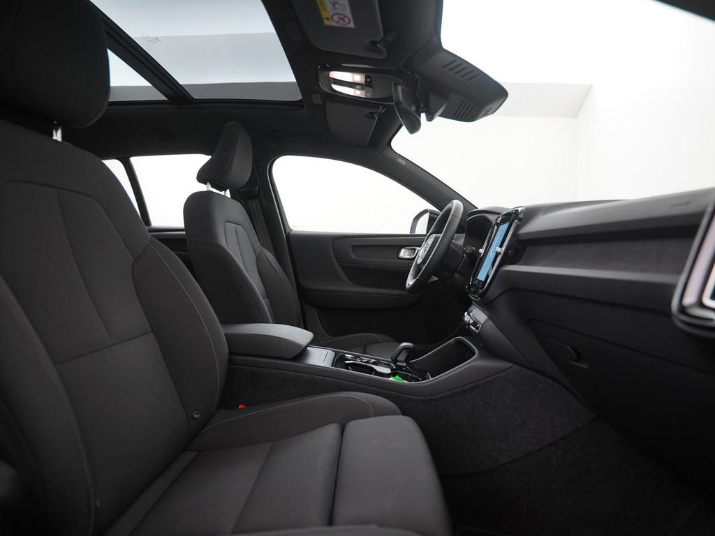 Volvo XC40 Recharge Ultimate 70 kWh | Panoramadak | Zondag O, Auto's, 12 maanden, Stof, Wit, 231 pk