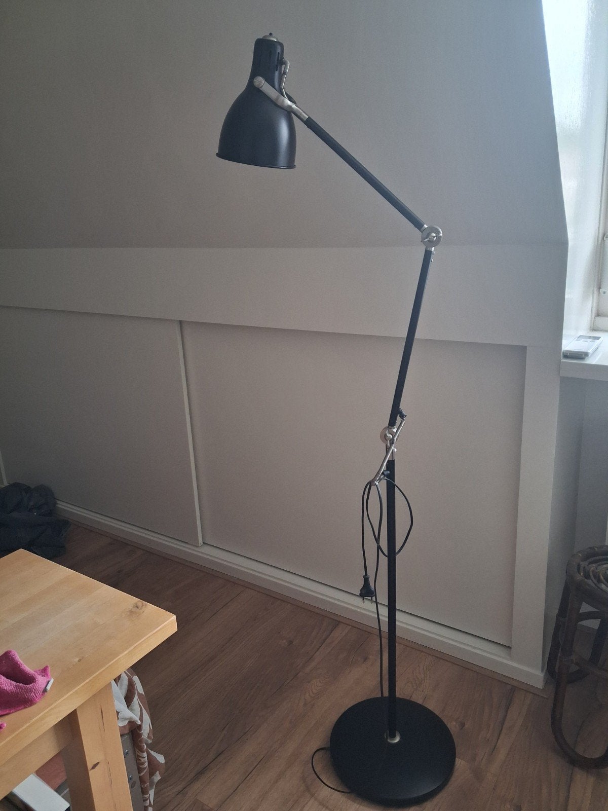 staande lamp zwart ikea (zonder lichtbron), Huis en Inrichting, Ophalen, Zo goed als nieuw, E27 (groot), 150 tot 200 cm