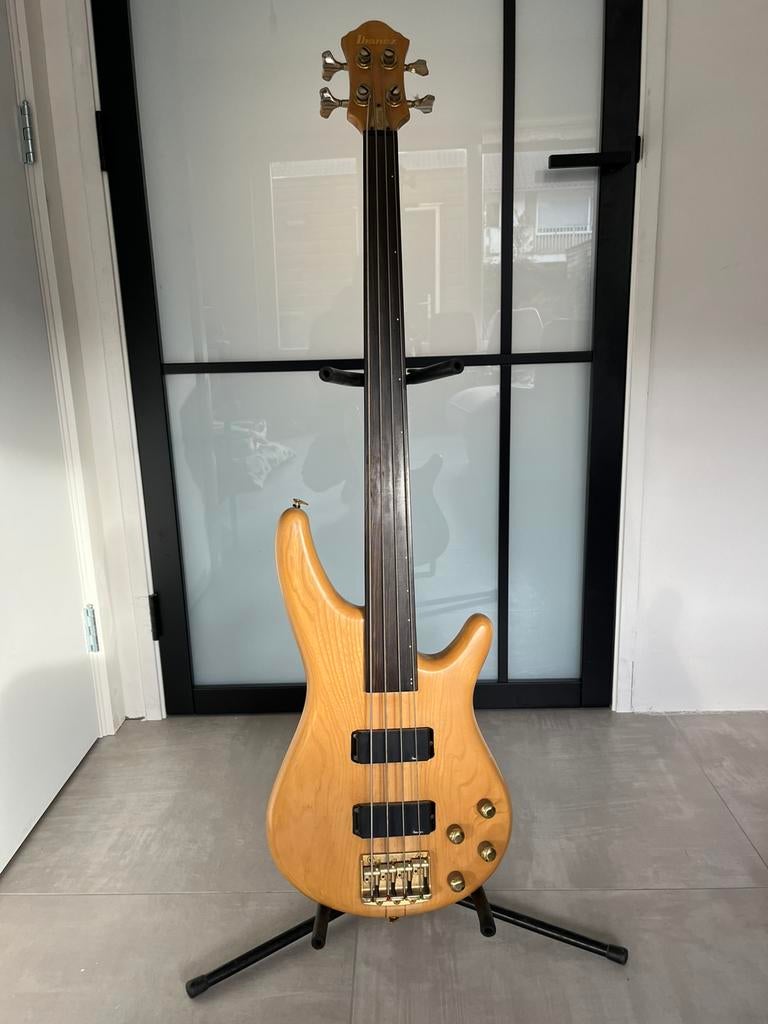 Ibanez Musician fretless, Muziek en Instrumenten, Ophalen, Gebruikt, Elektrisch, Fretloos