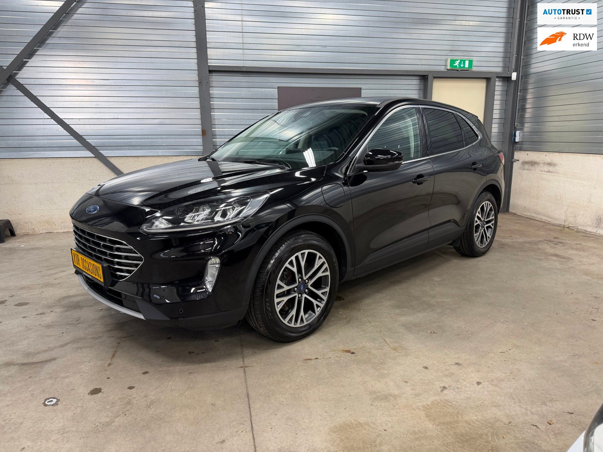 Ford Kuga 2.5 PHEV Titanium 1ste eigenaar trekhaak dealer on, Dealer onderhouden, Stof, Gebruikt, Zwart