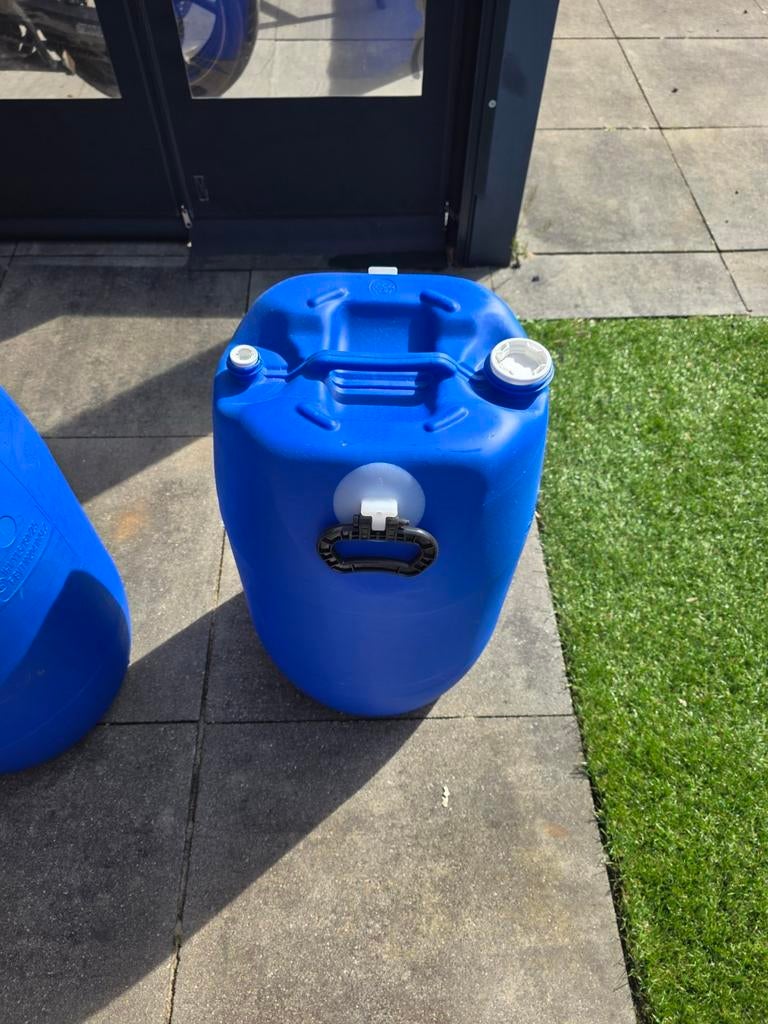 Blauwe jerrycan 60 liter, Ophalen of Verzenden, Zo goed als nieuw