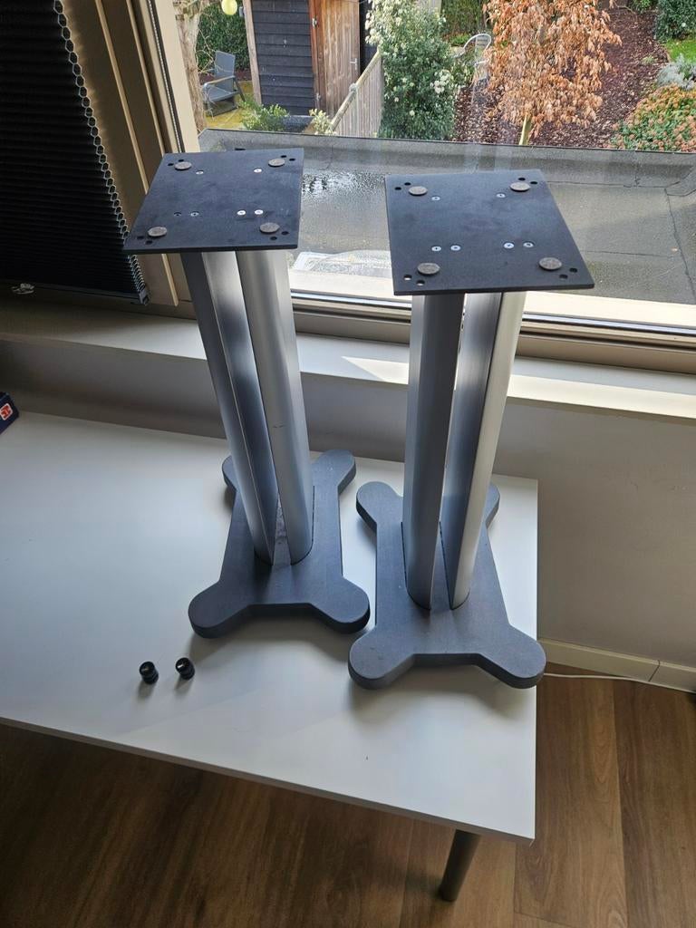 Bowers & Wilkins FS-700, Ophalen, Gebruikt