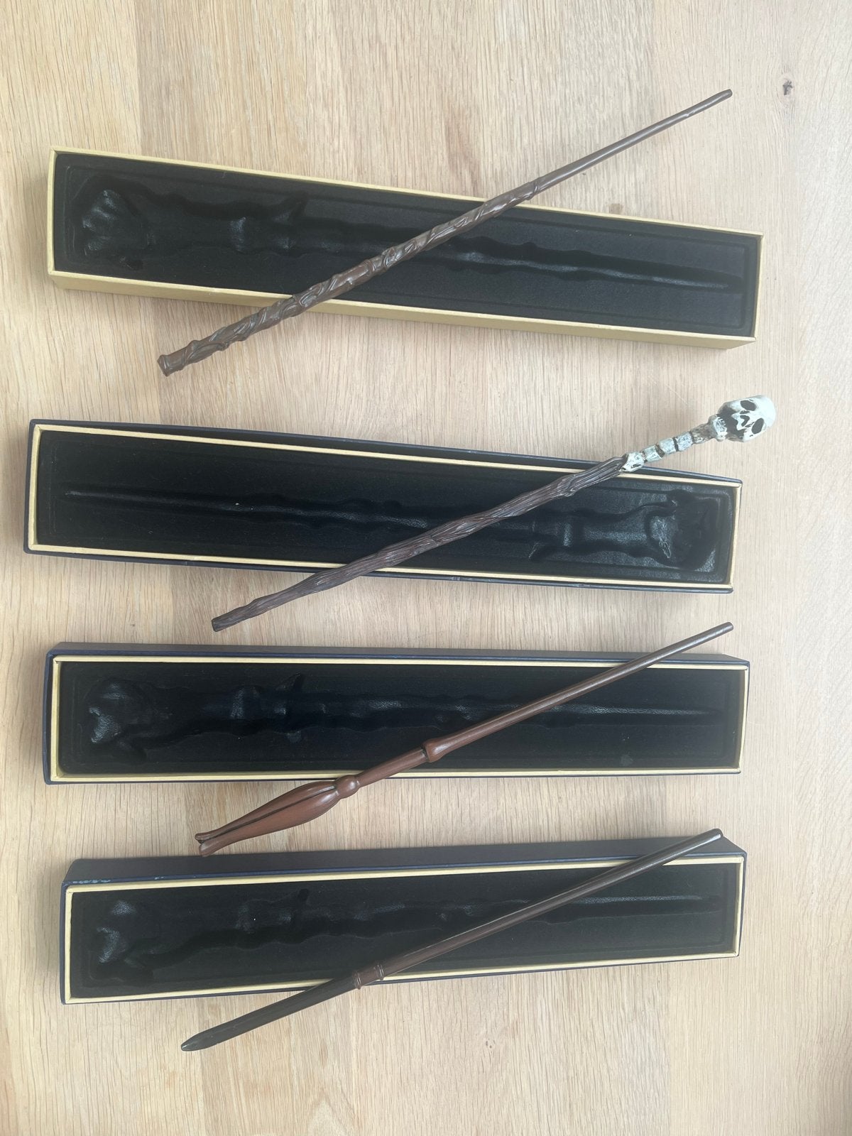 Harry Potter Toverstokken Collectie - Diverse Modellen, Ophalen of Verzenden, Zo goed als nieuw, Replica
