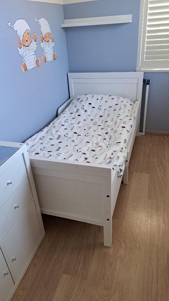 Meegroeibed Sundvik Ikea compleet, Kinderen en Baby's, Kinderkamer | Bedden, Ophalen, 70 tot 85 cm, Zo goed als nieuw, Matras