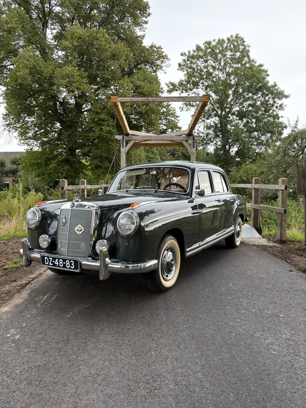 Mercedes-Benz ponton 220-S 1959, volledig gerestaureerd, Achterwielaandrijving, Overige kleuren, 1290 kg, Leder