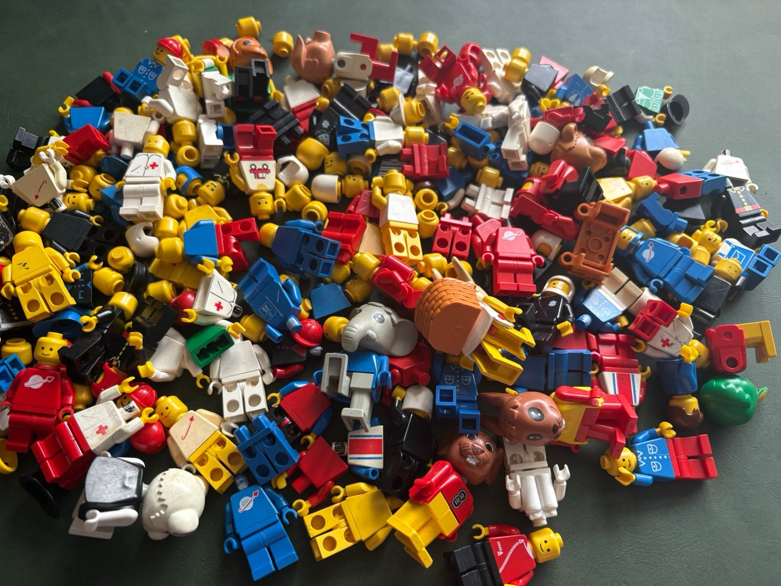 Grote partij lego poppetjes, Kinderen en Baby's, Speelgoed | Duplo en Lego, Lego, Lego, Verzenden, Zo goed als nieuw