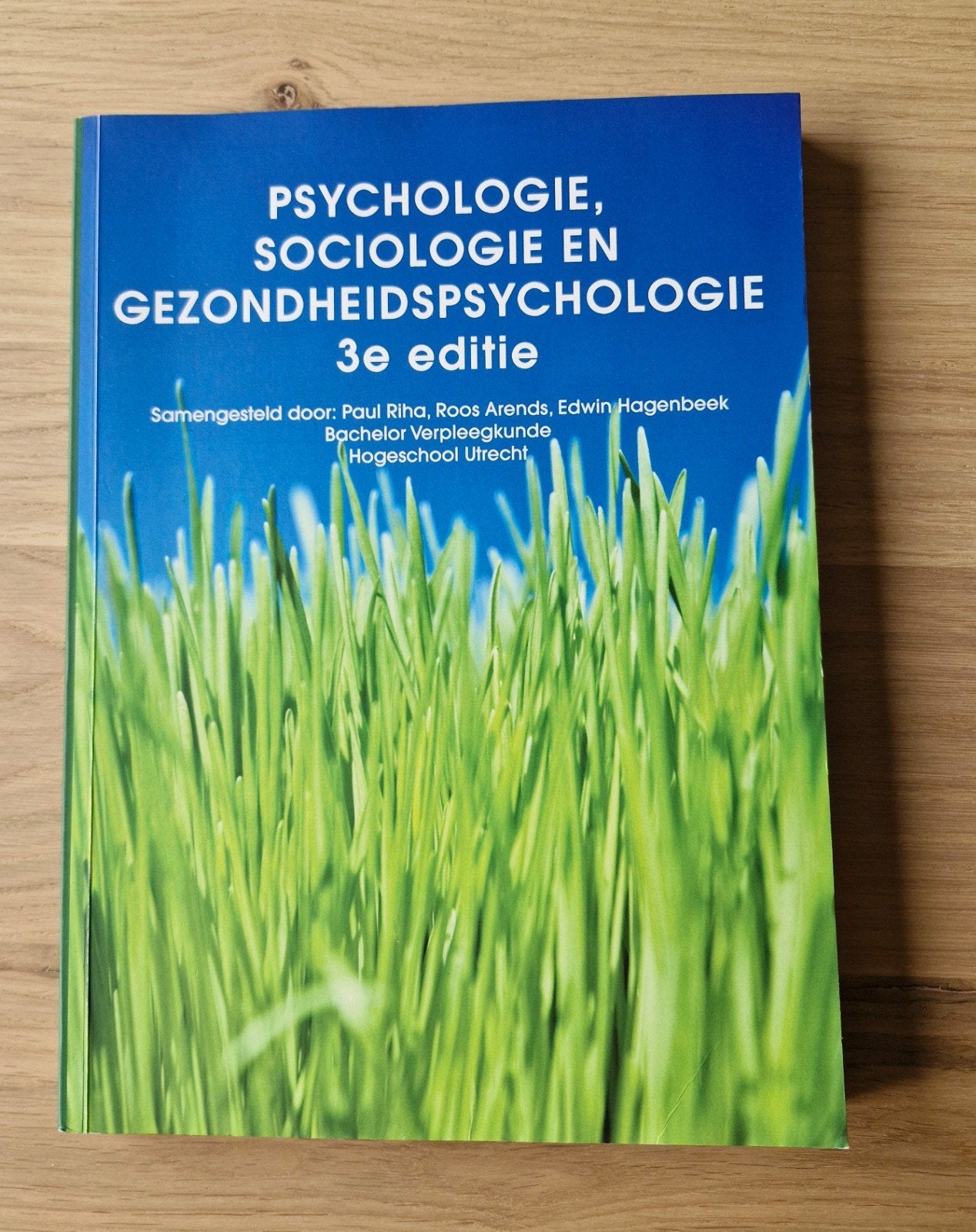 Psychologie, Sociologie en Gezondheidspsychologie 3e editie, Ophalen of Verzenden, Zo goed als nieuw, HBO, Paul Riha, Roos Arends, Edwin Hagenbeek