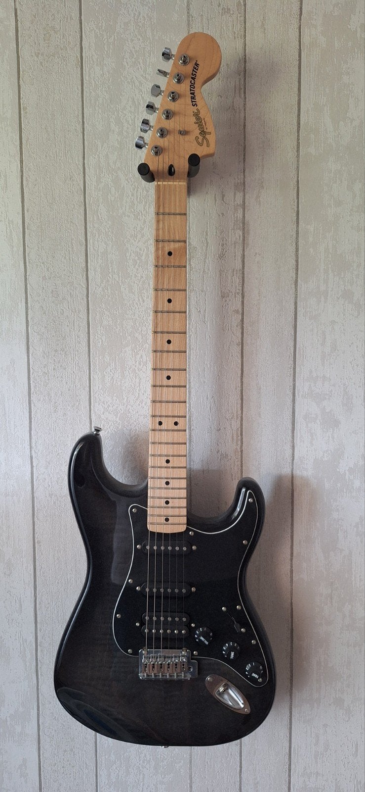 Squier Stratocaster elektrische gitaar - Zwart, Ophalen of Verzenden, Zo goed als nieuw, Solid body, Fender