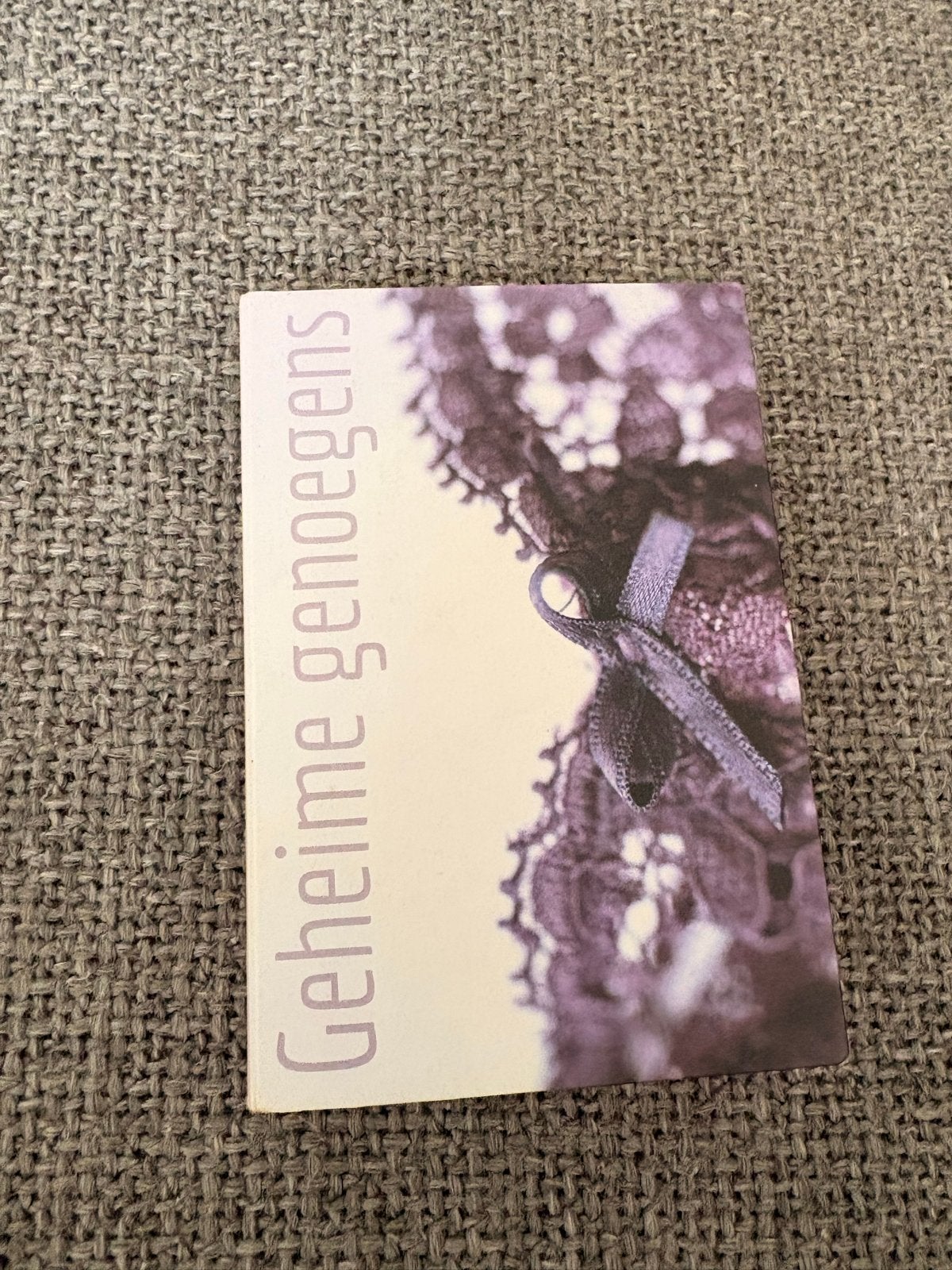 Geheime genoegen: Een boek over verborgen verlangens, Ophalen of Verzenden, Zo goed als nieuw, Nederland