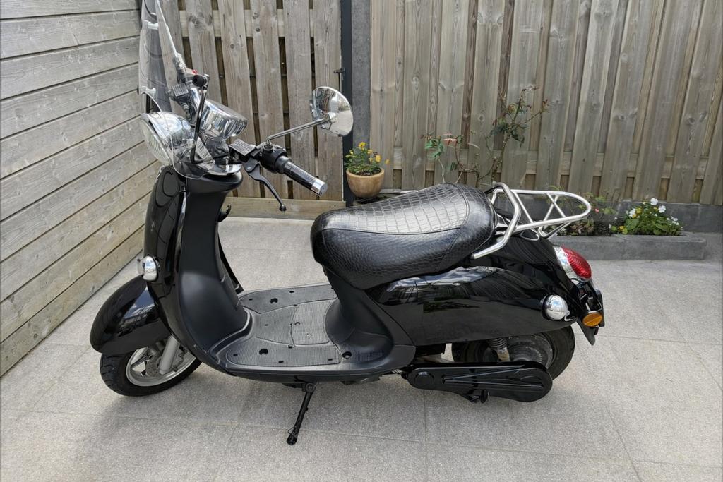Ebretti 318 Elektrische Scooter, Fietsen en Brommers, Scooters | SYM, Ophalen, Gebruikt, Overige modellen, Maximaal 45 km/u