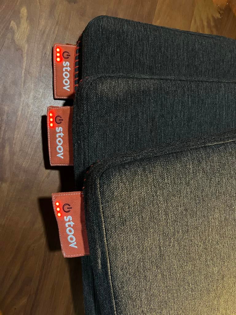 3x Stoov warmtekussen - Draadloos en comfortabel, Ophalen of Verzenden, Zo goed als nieuw, Grijs, Vierkant