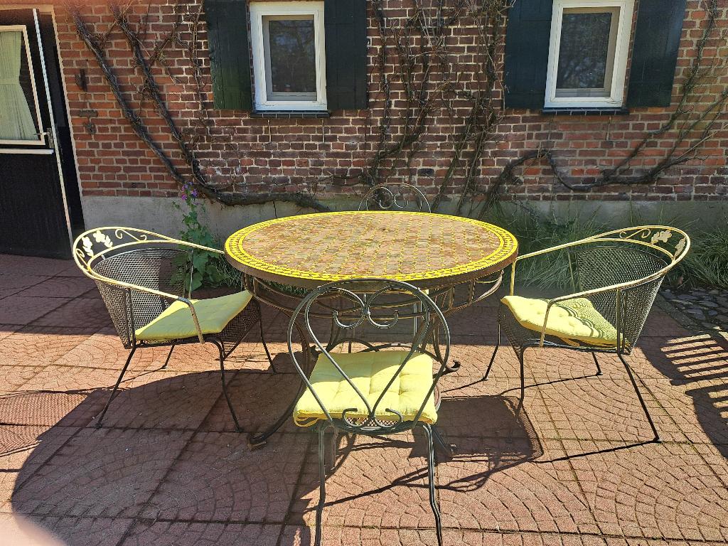 Marokkaanse Mozaiektafel en stoelen, Huis en Inrichting, Tafels | Eettafels, Ophalen, Overige materialen, Gebruikt, Marokkaans