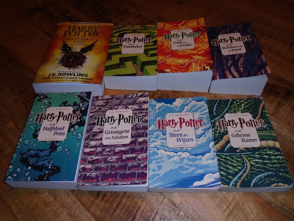 Harry potter boeken, Verzamelen, Ophalen, Zo goed als nieuw, Boek of Poster