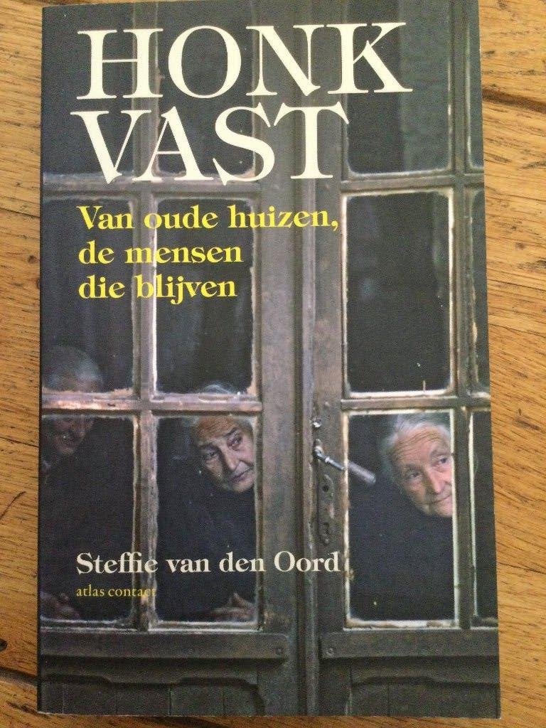 Steffie van Oord - Honkvast, Ophalen of Verzenden, Zo goed als nieuw, Nederland