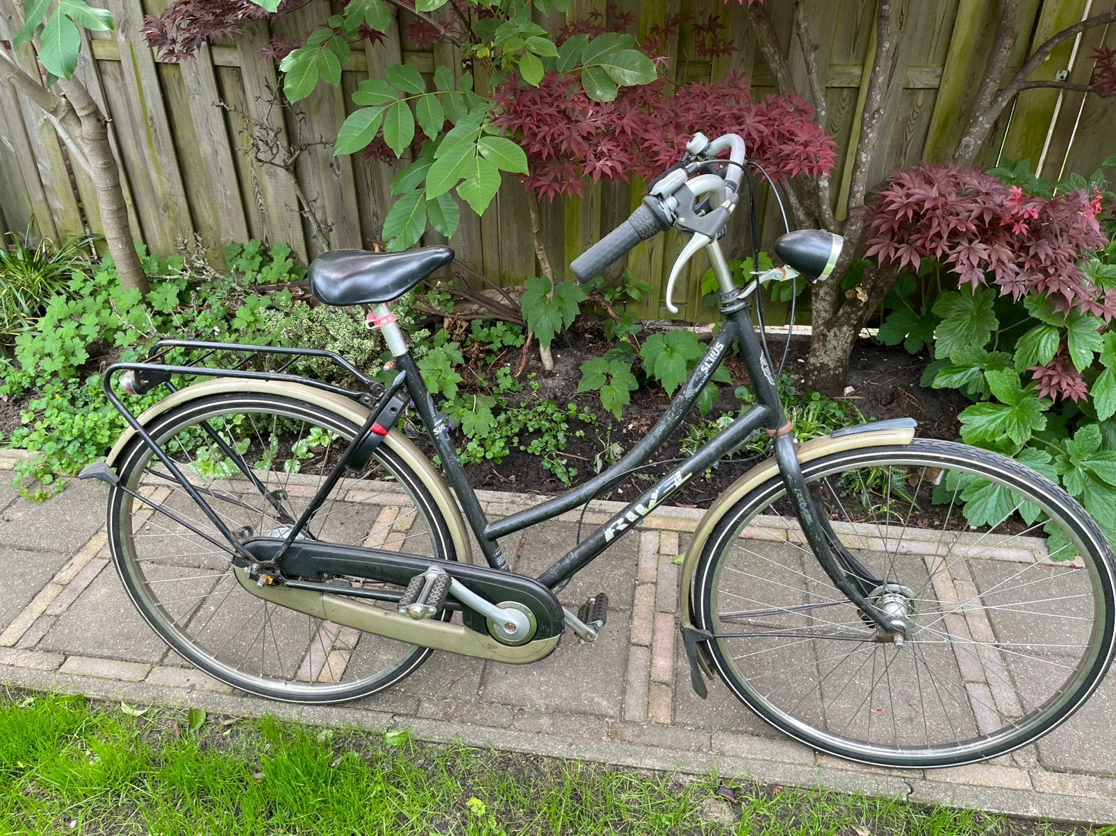 Rivel fiets 28 inch, Fietsen en Brommers, Fietsen | Dames | Damesfietsen, Ophalen, Zo goed als nieuw, Overige merken, Versnellingen