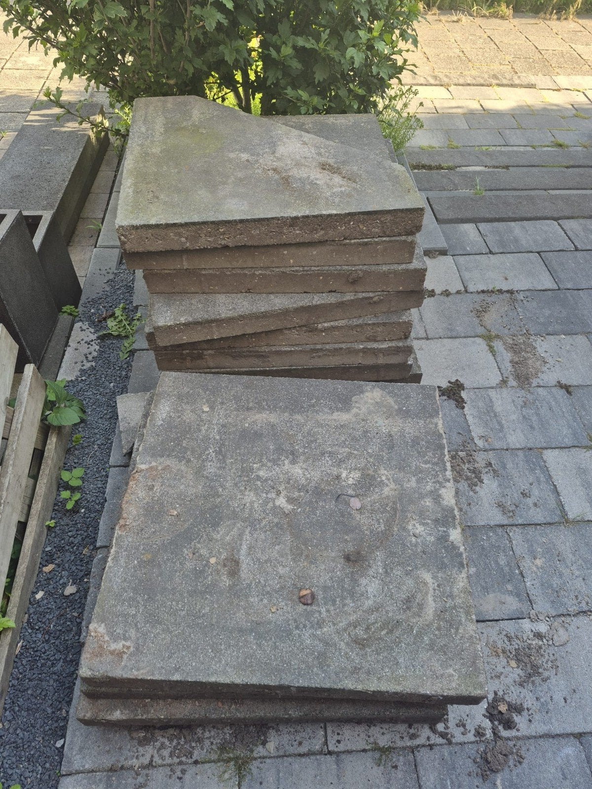 Gratis betontegels, Tuin en Terras, Tegels en Klinkers, Ophalen, Gebruikt, Beton, Terrastegels