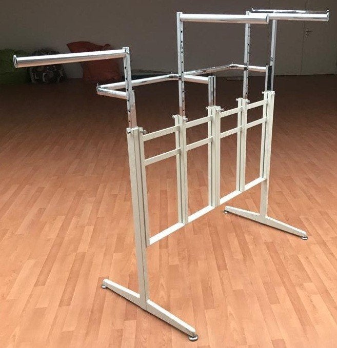 Kledingrekken - Verstelbaar 4 stuks. In een koop EUR 300,00!, Ophalen, Gebruikt