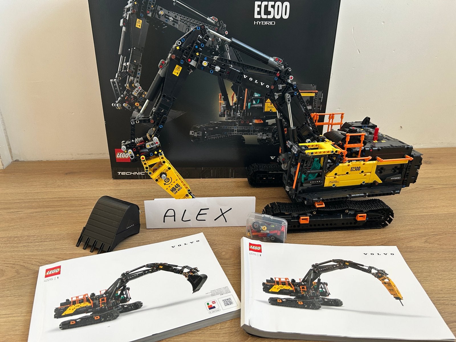 LEGO Technic Volvo EC500 Graafmachine (42215) - Zo goed als, Lego, Ophalen of Verzenden, Zo goed als nieuw, Technic