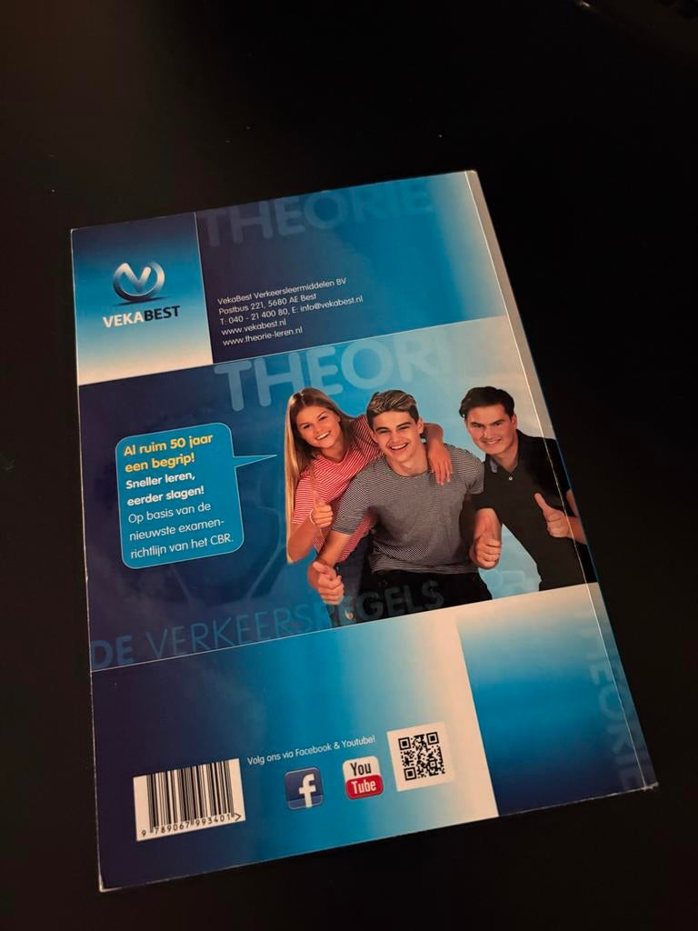 Vekabest Theorieboek Rijbewijs B - Verkeersregels, Ophalen of Verzenden, Alpha, Zo goed als nieuw, Niet van toepassing