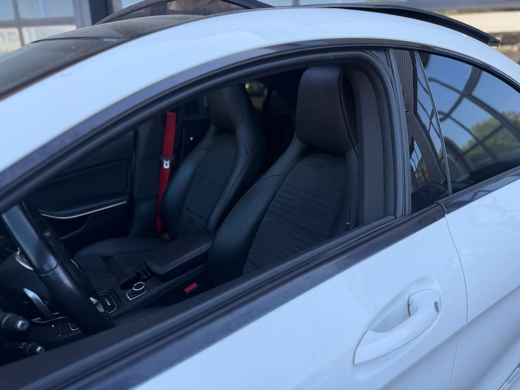 Mercedes-Benz CLA-klasse 200 Ambition Pano Camera Stoelverwa, 15 km/l, Gebruikt, 715 kg, Leder en Stof