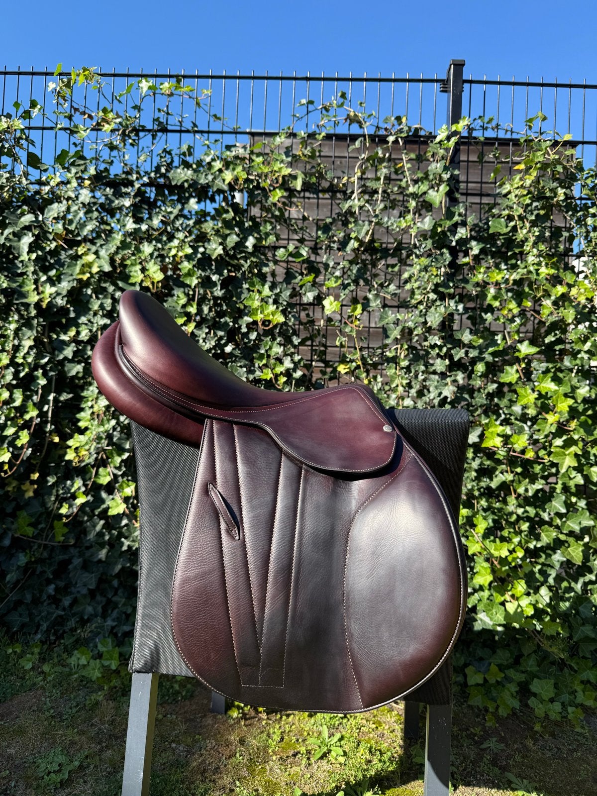 Zo goed als nieuw Butet Springzadel, Dieren en Toebehoren, L (17.5 inch), Overige merken, Ophalen of Verzenden, Middel