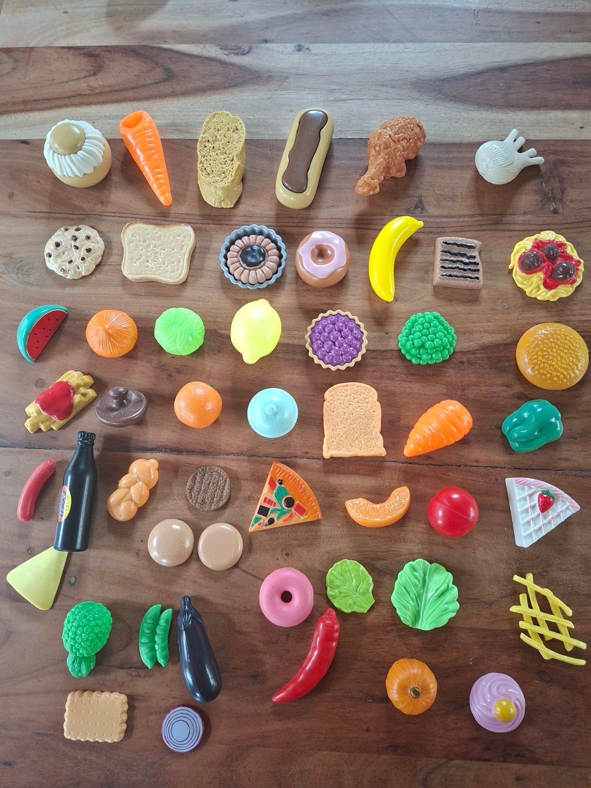50 Boodschappen kinderkeuken Winkeltje zijn niet v papier, Ophalen of Verzenden, Gebruikt, Kunststof, Speelkeuken-accessoire