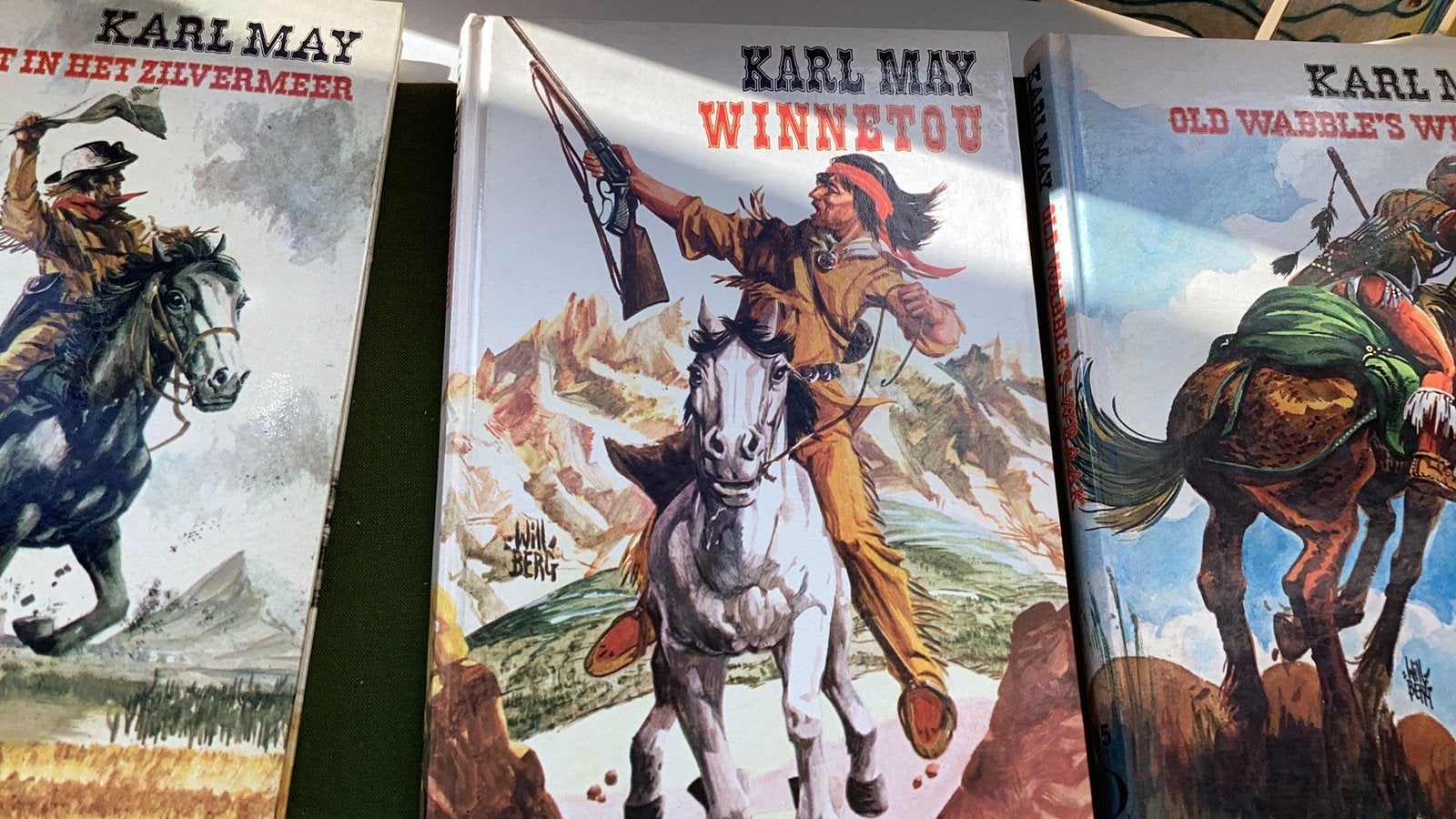 3x. Karl May. Winnetou (1) , de schat in het zilvermeer(4), Ophalen of Verzenden, Zo goed als nieuw