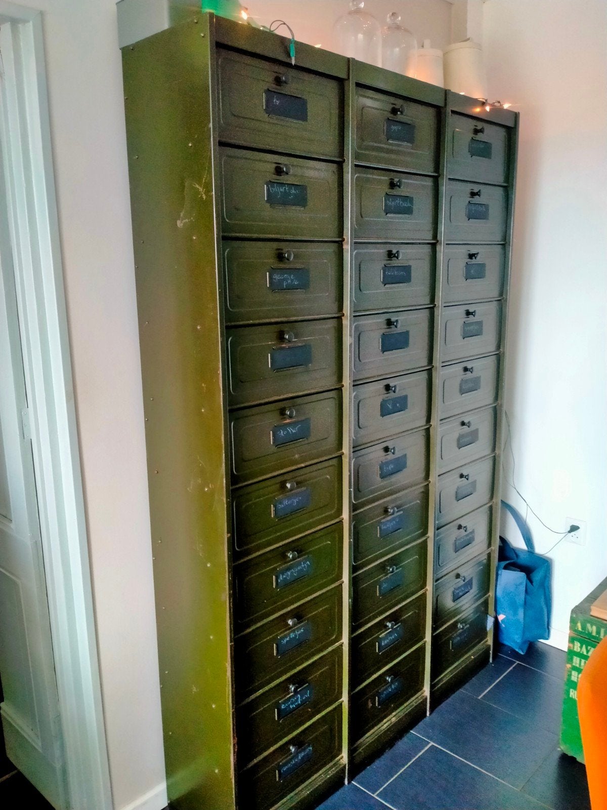 Vintage metalen ladekast met 30 kleppen - Industrieel design, Ophalen