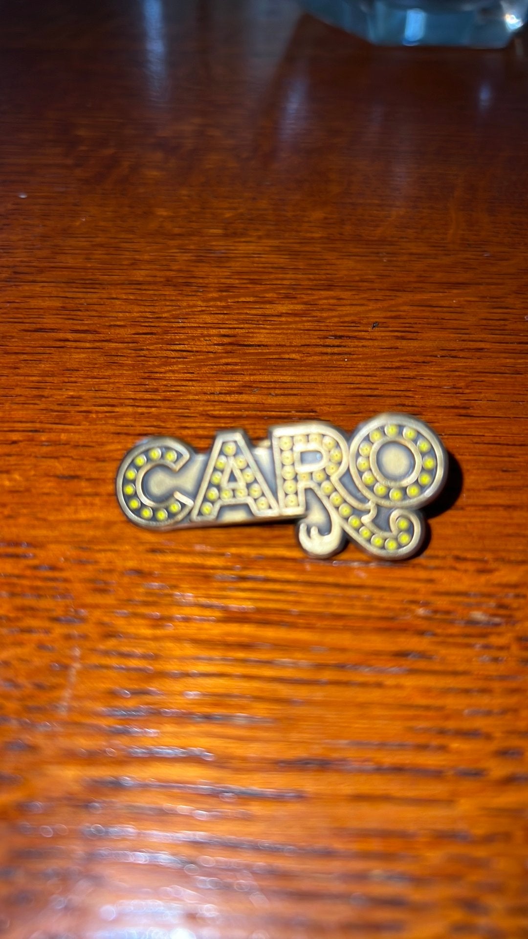 Efteling pin caro, Ophalen of Verzenden, Zo goed als nieuw, Button of Speldje
