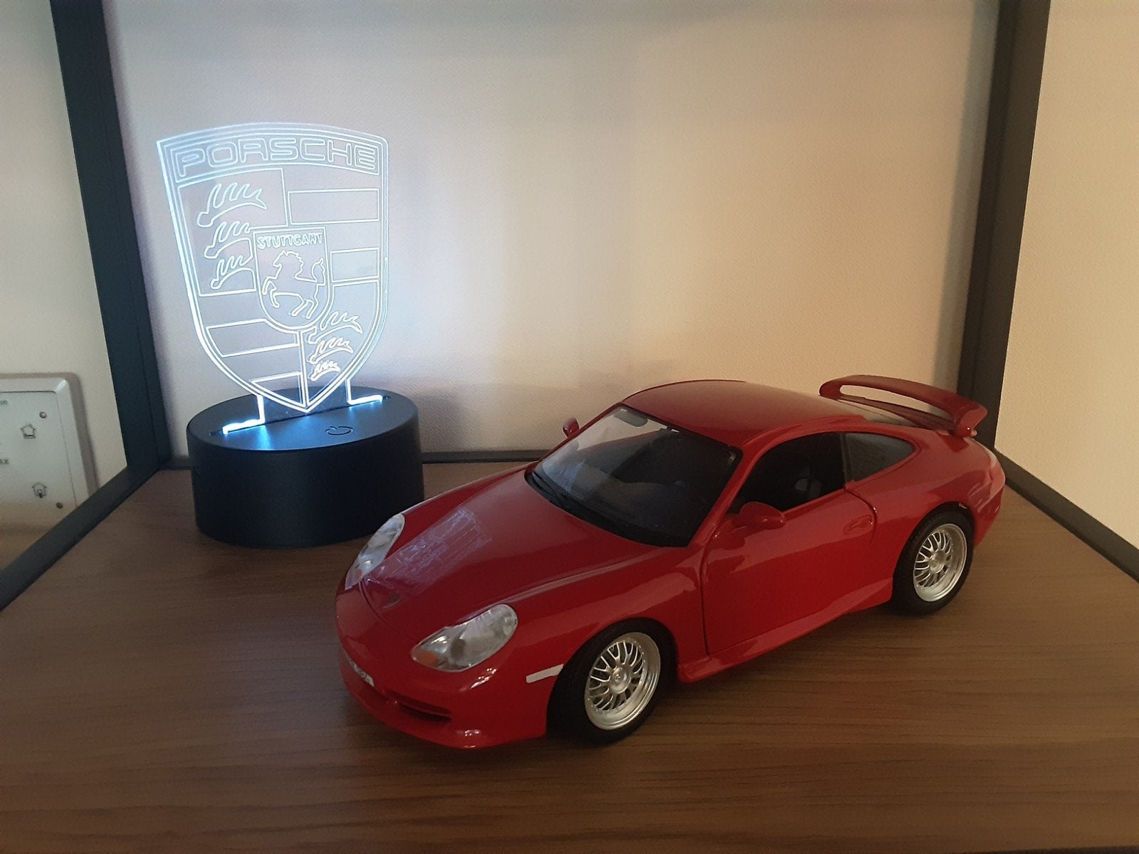 Bburago Porsche 911 (996) Carrera 1/18 - Rood, Ophalen of Verzenden