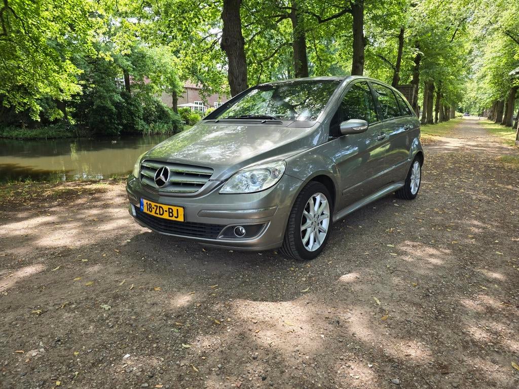 Mercedes-Benz B-Klasse 1.7 B170 5DRS 2008 Grijs, Auto's, Mercedes-Benz, Voorwielaandrijving, 4 cilinders, 1210 kg, Handgeschakeld