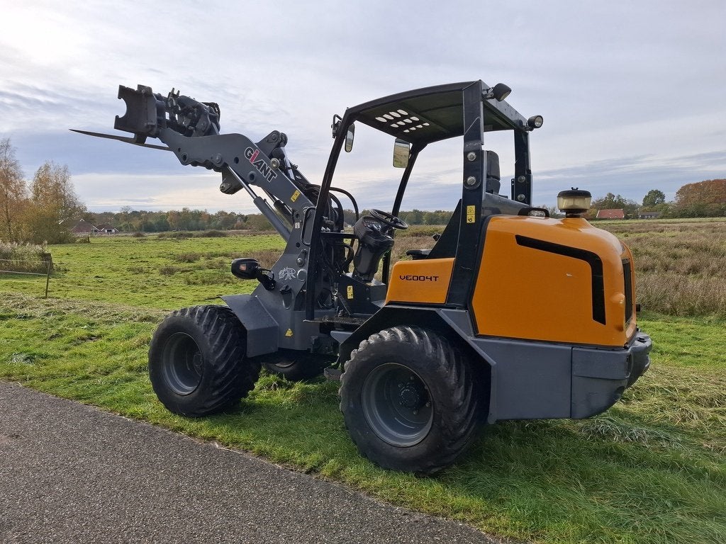 Giant V6004 T shovel, Tobroco, Info@tobroco.nl, Sprendlingenstraat 57
5061 KM  Oisterwijk, NL, Wiellader of Shovel