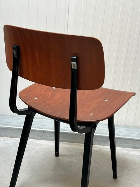 Revolt eettafelstoel Friso Kramer vintage Ahrend stoel 1960s, Ophalen, Gebruikt, Bruin, .